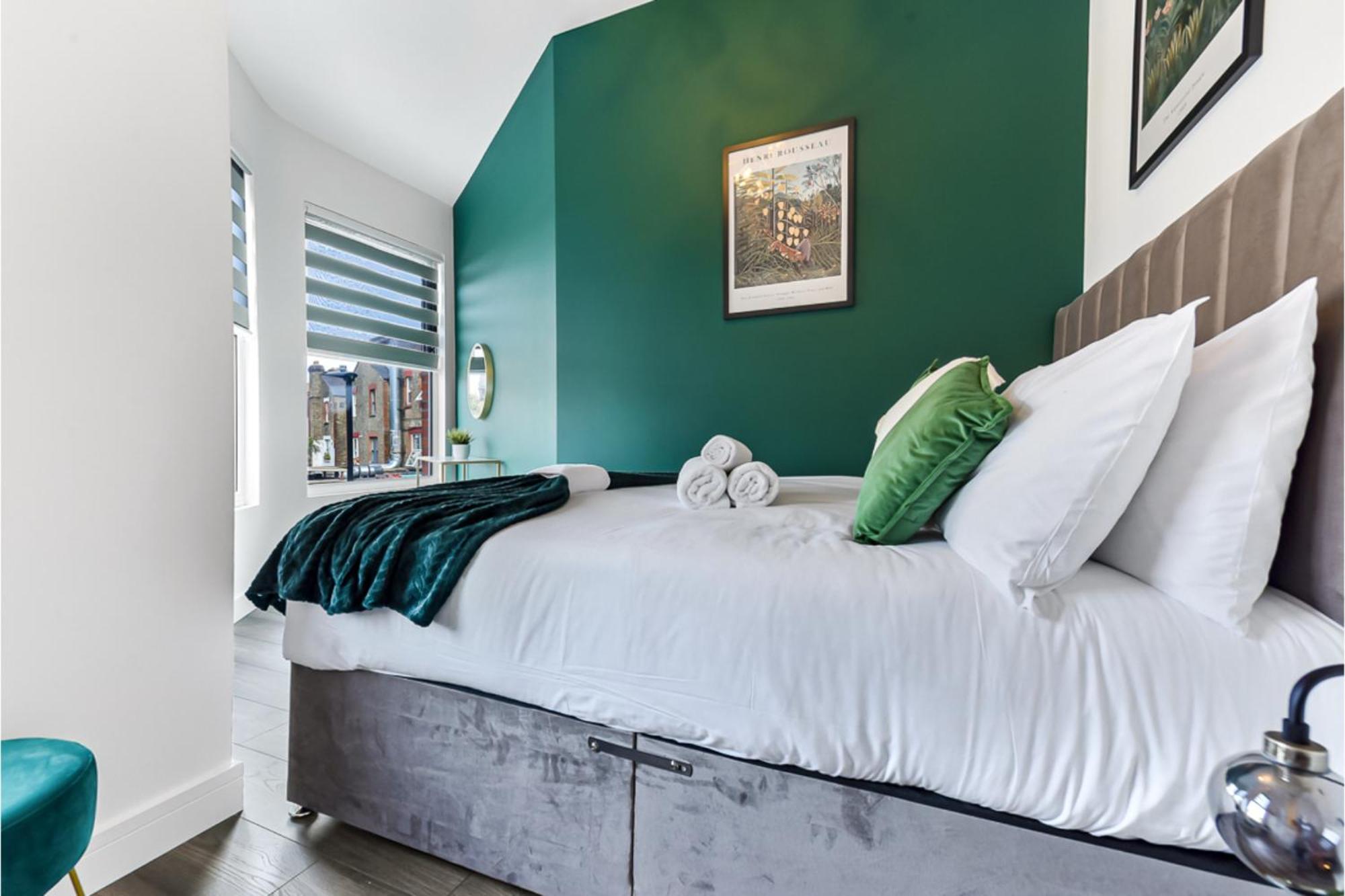 Stylish And Family Friendly 3 Bedroom Apartament